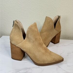 STEVE MADDEN Cedar Suede Ankle Boot Camel Neutral Size 8.5 US Block Heel‎ Bootie